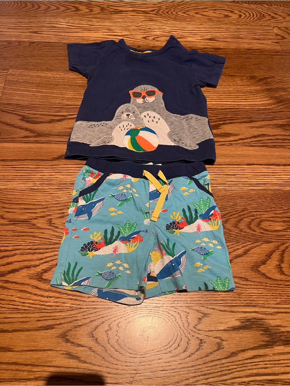 Mini Boden Navy Top and Aqua Ocean Print Shorts Matching Set